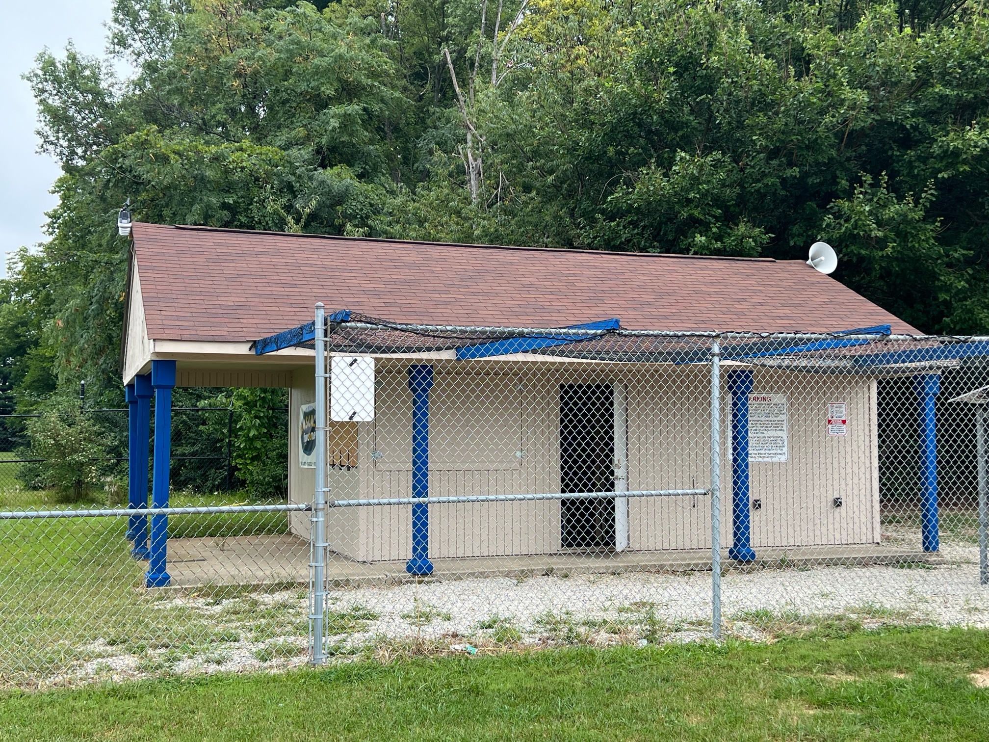 AcuRite Atlas on Top of Greatert Whiteland Girls Softball League Concession Stand, Side View